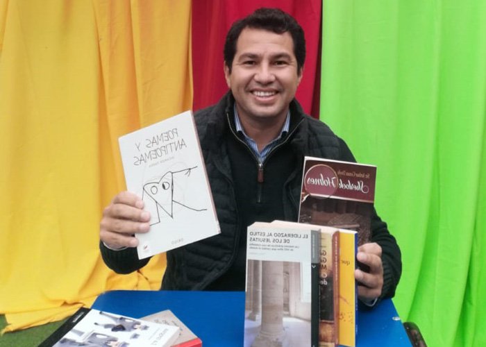 Editorial Lunes 26/04: Siempre es buen tiempo para un libro