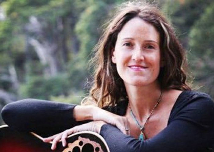 Oración Cantada con Tere Larraín